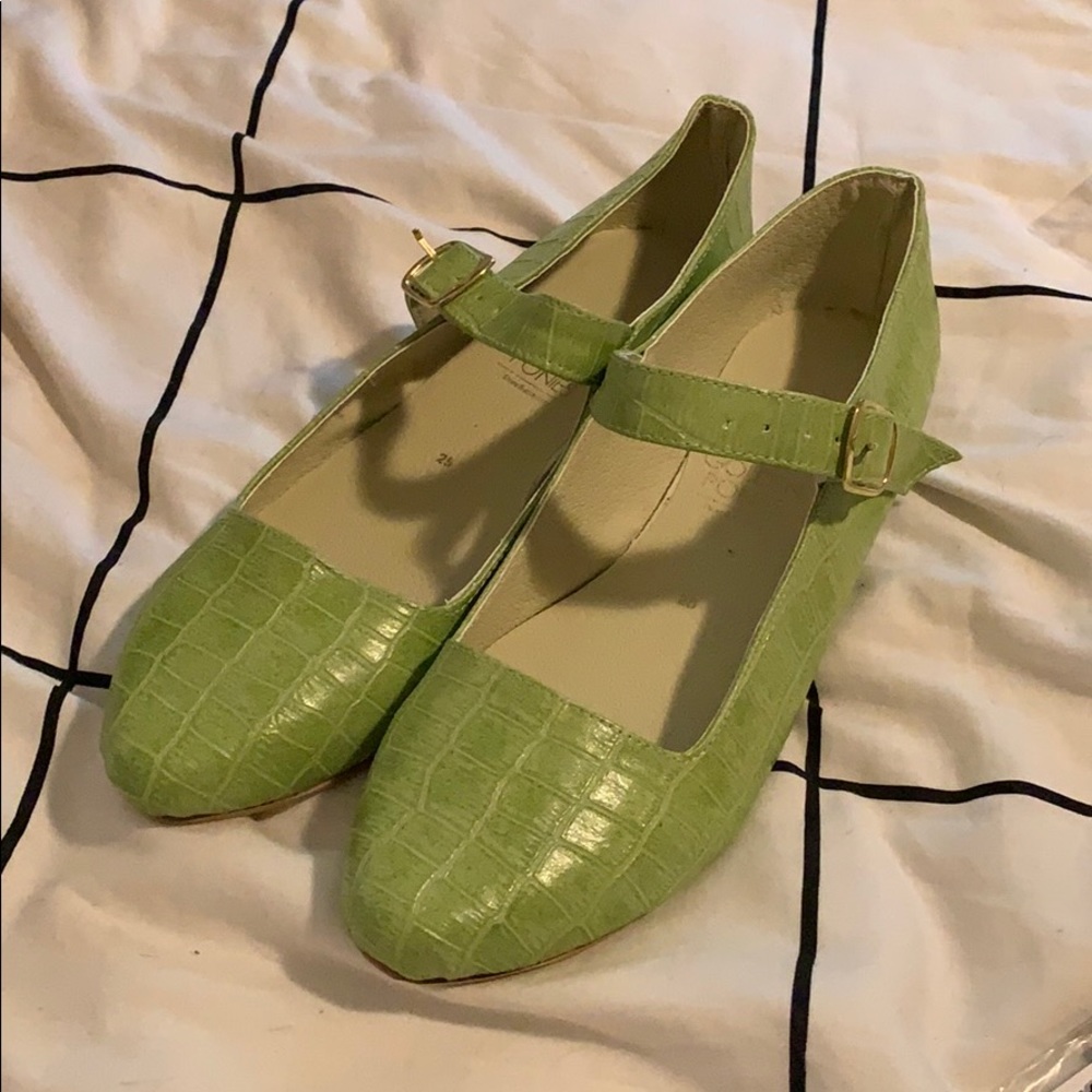 Golden ponies mary jane flats